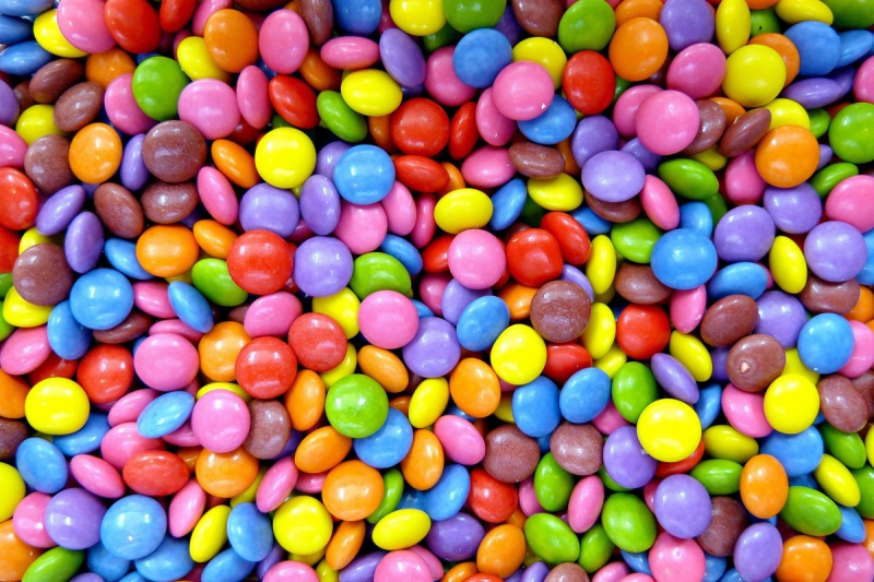 confiserie-LA ROQUETTE SUR VAR-min_smarties_confectionery_lenses-1150911